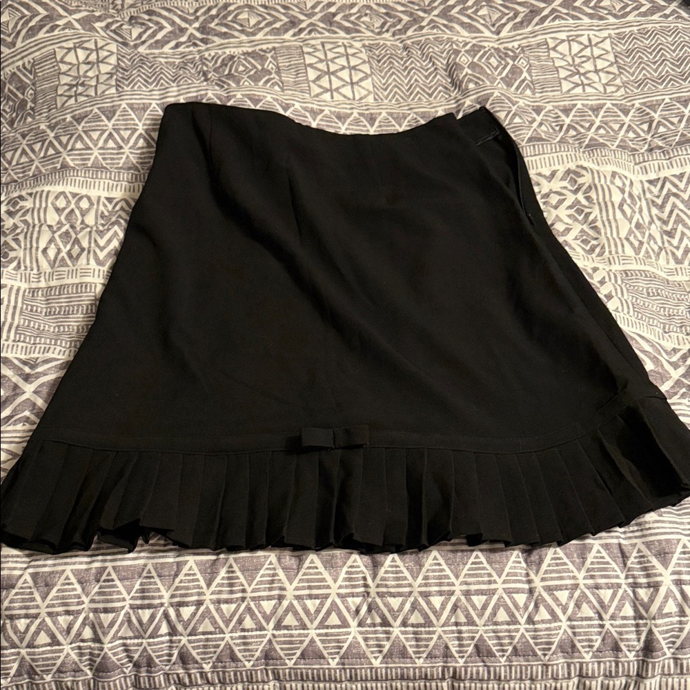 Larry Levine Black A-Line Skirt with Pleated Hem